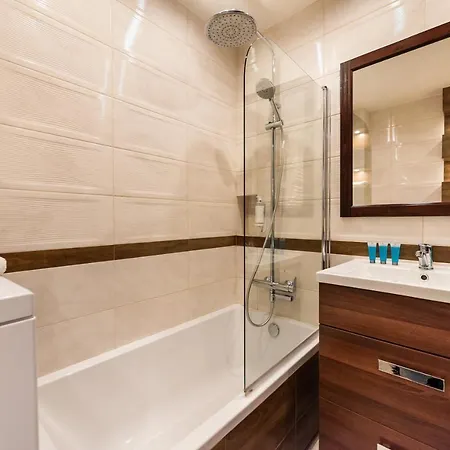 Old Town Market Place Penthouse By Bookinghost *