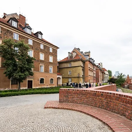 Old Town Market Place Penthouse By Bookinghost *