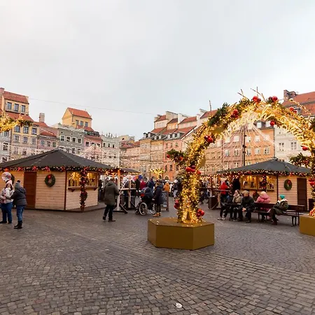Old Town Market Place Penthouse By Bookinghost