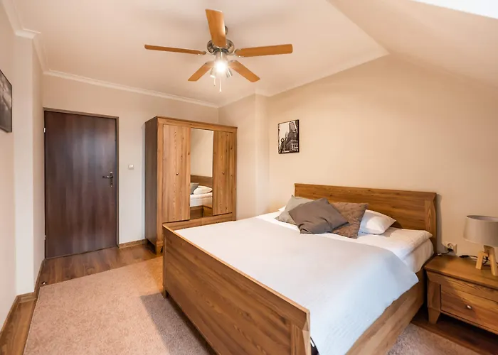 Old Town Market Place Penthouse By Bookinghost Apartment *