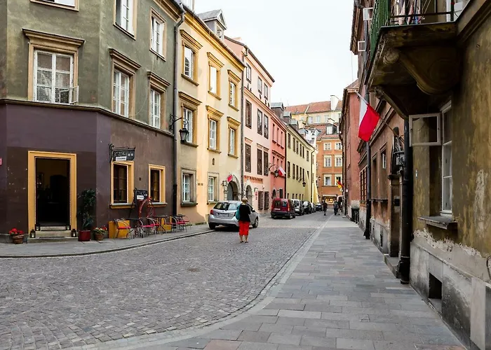 Old Town Market Place Penthouse By Bookinghost