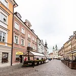 Old Town Market Place Penthouse By Bookinghost شقة