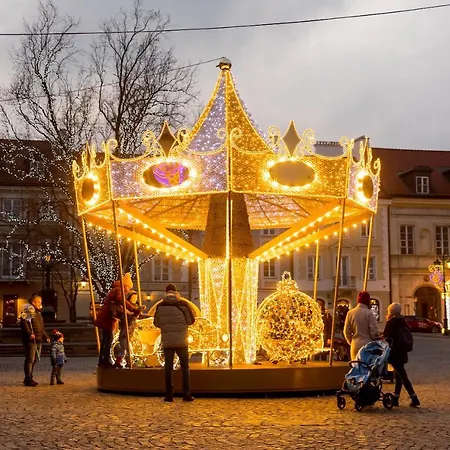 Old Town Market Place Penthouse By Bookinghost